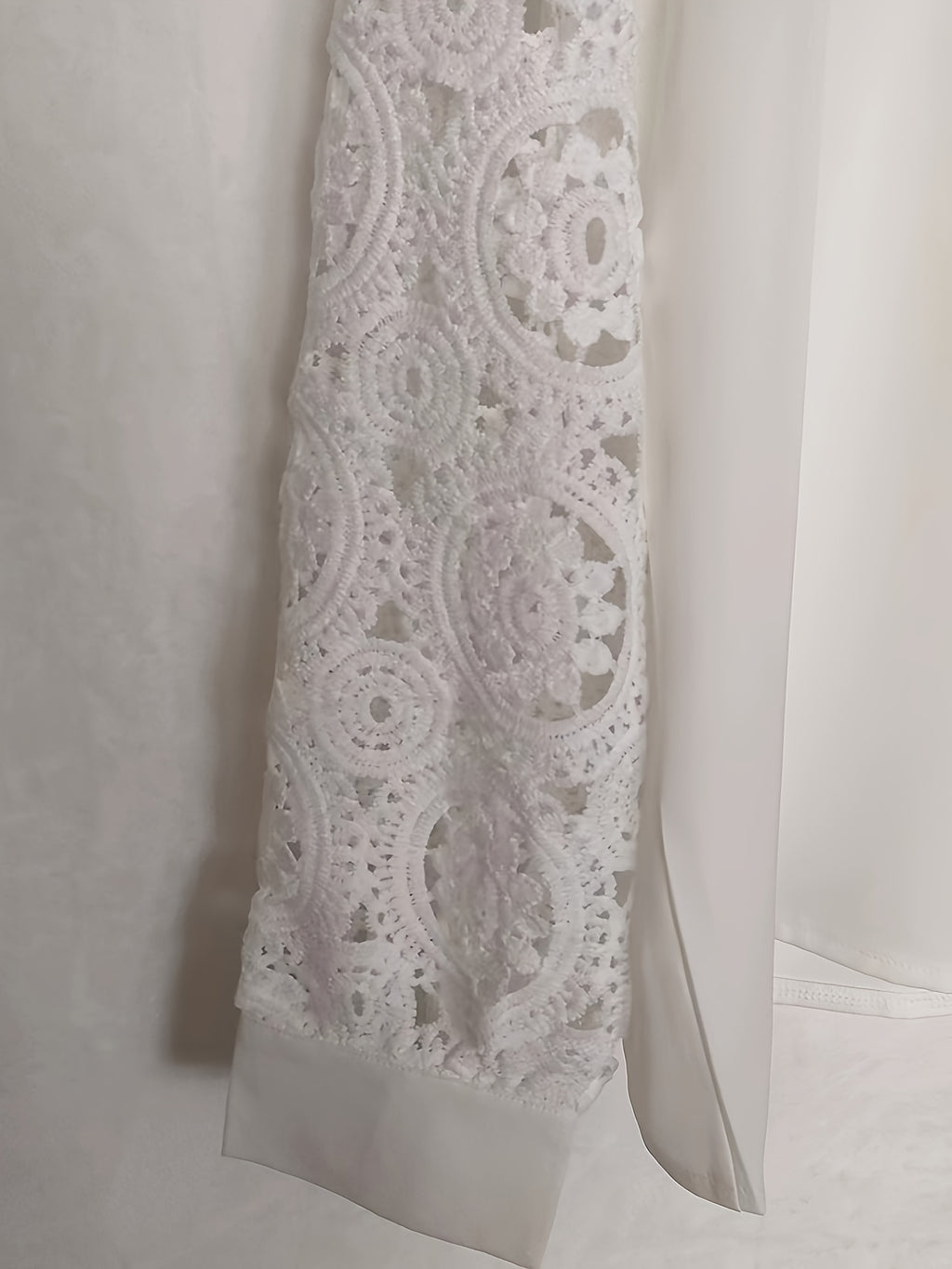 Zenaida | Kanten blouse met knoopsluiting, klassieke kraag en lange mouwen shirt voor vrouwen