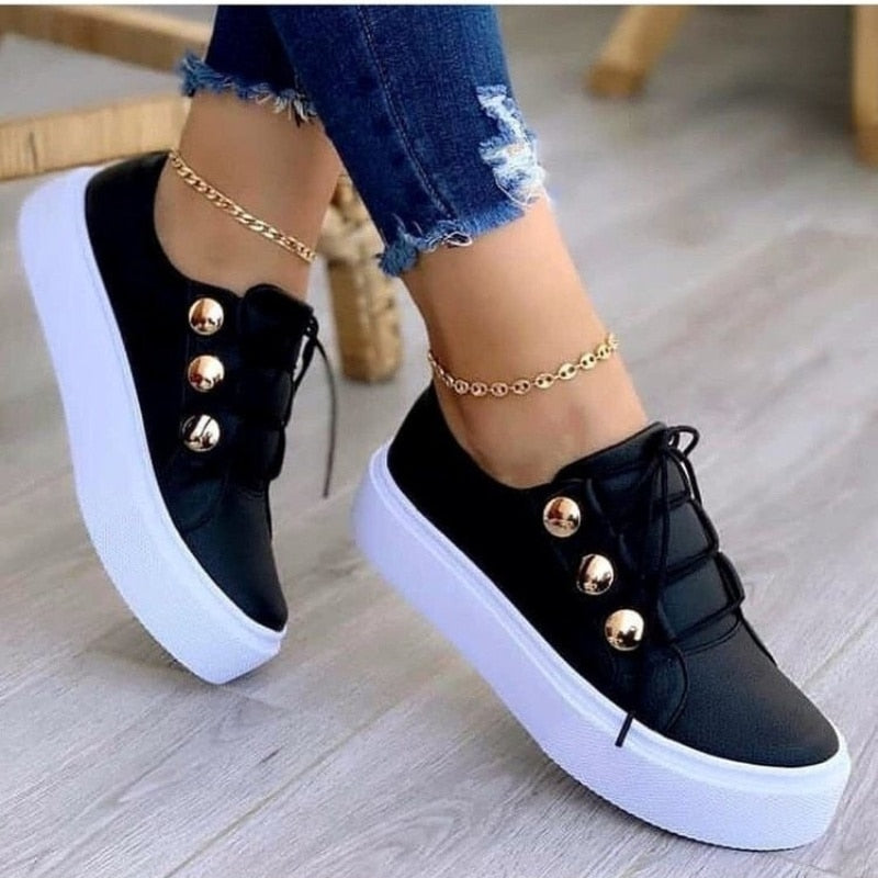 BoldStride | Dikke plateau sneakers voor dames – Comfortabele, trendy sneakers met gouden knoopjes