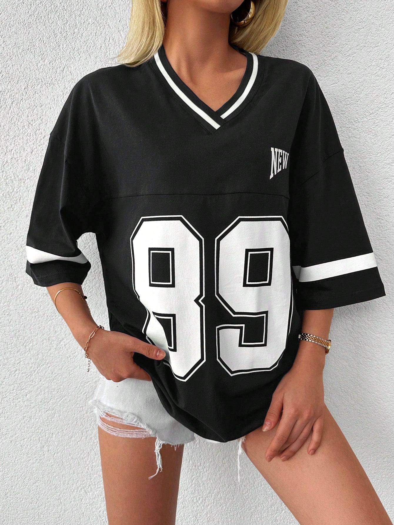 Veyanna | Oversized V-hals varsity-shirt voor dames - Trendy casual losvallende top