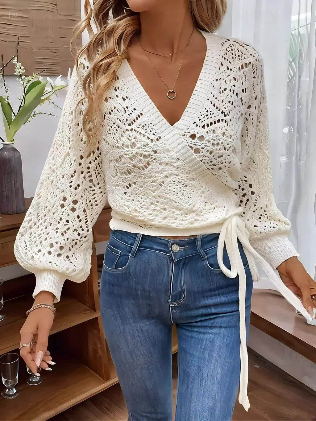 Quessira | Elegante V-hals trui met lantaarnmouwen – Halfdoorzichtige open voorkant, uitgesneden gebreide top