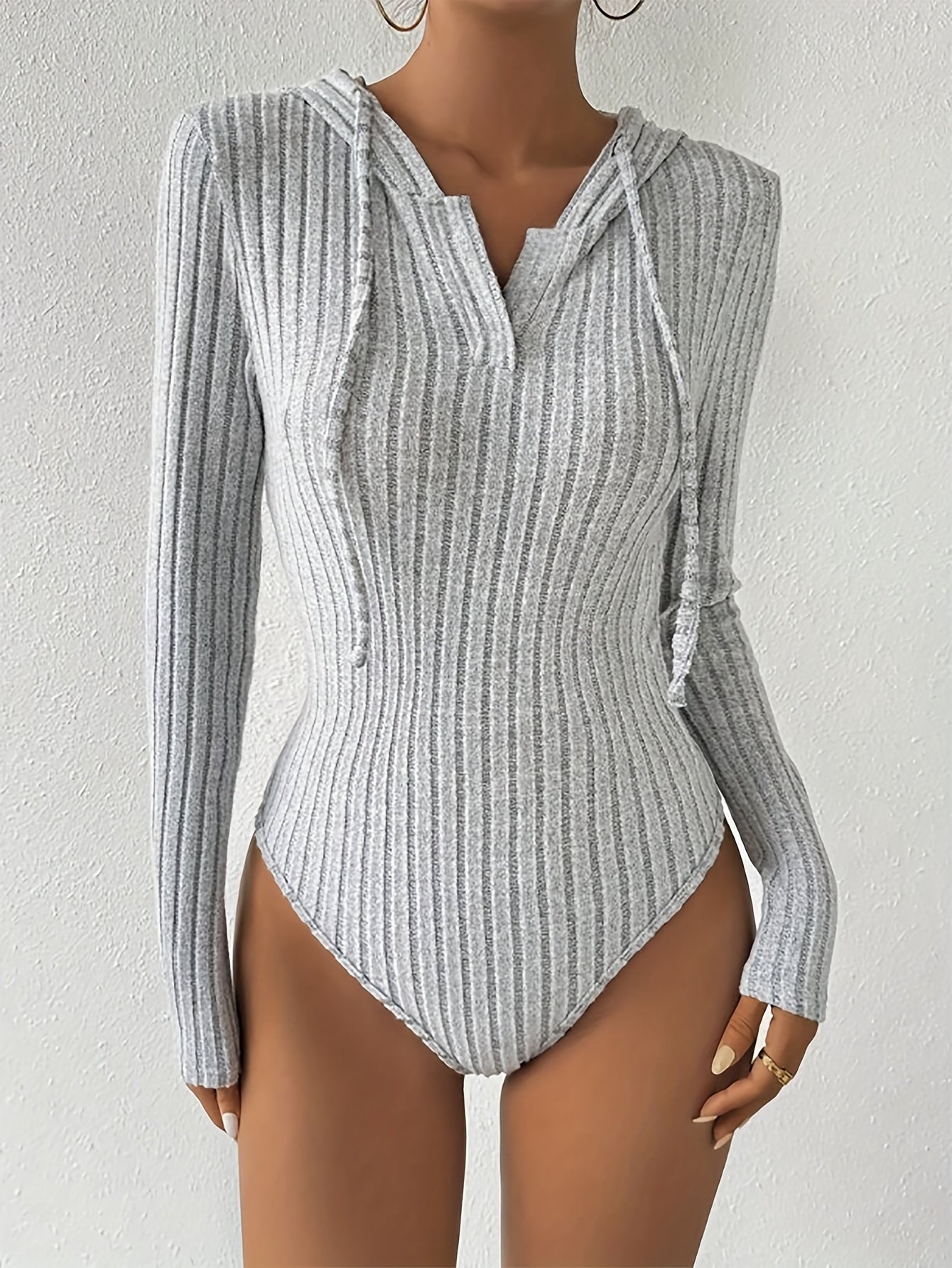 Annika | Geribde Hooded Bodysuit met Koord voor Vrouwen - Casual Top Met Lange Mouwen