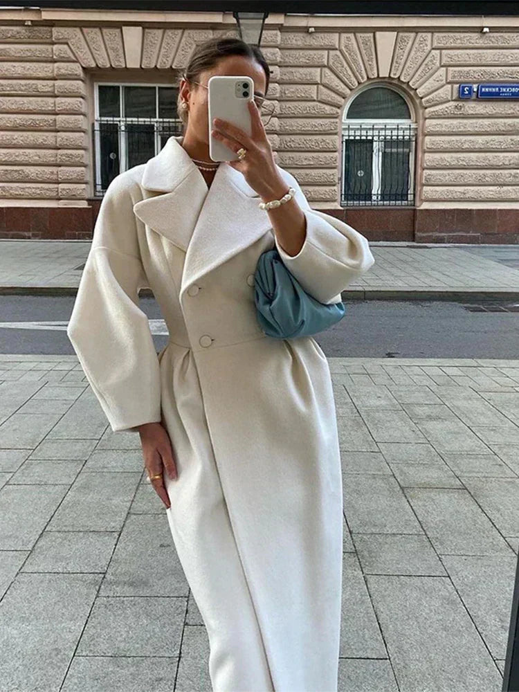 Kensyl | Elegante damesjas met dubbele knoopsluiting – Winterjas in jurkstijl