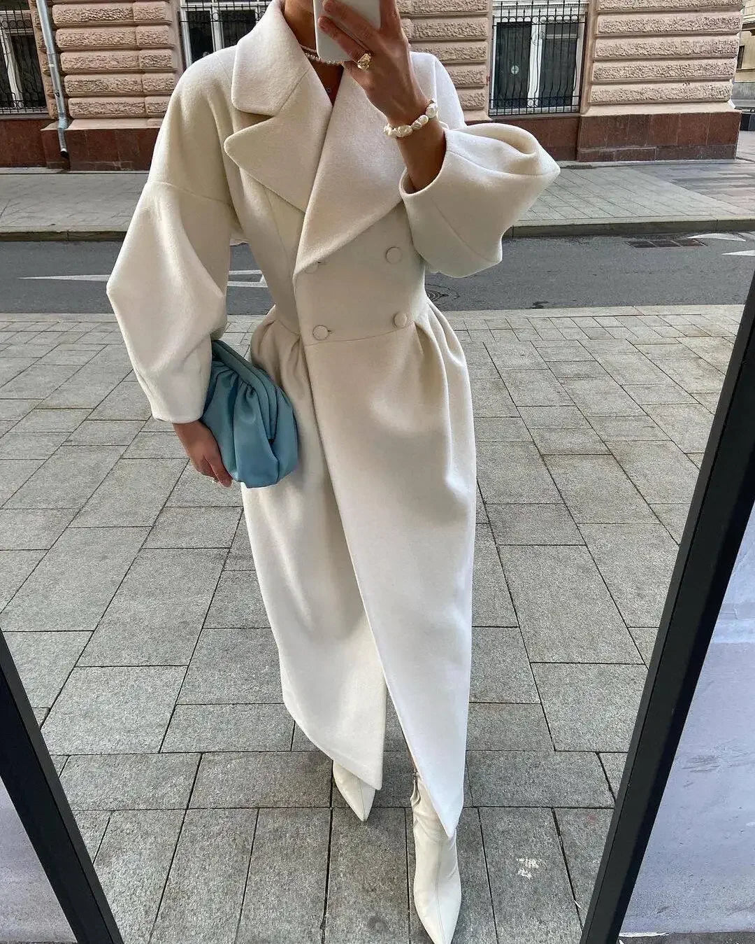 Kensyl | Elegante damesjas met dubbele knoopsluiting – Winterjas in jurkstijl