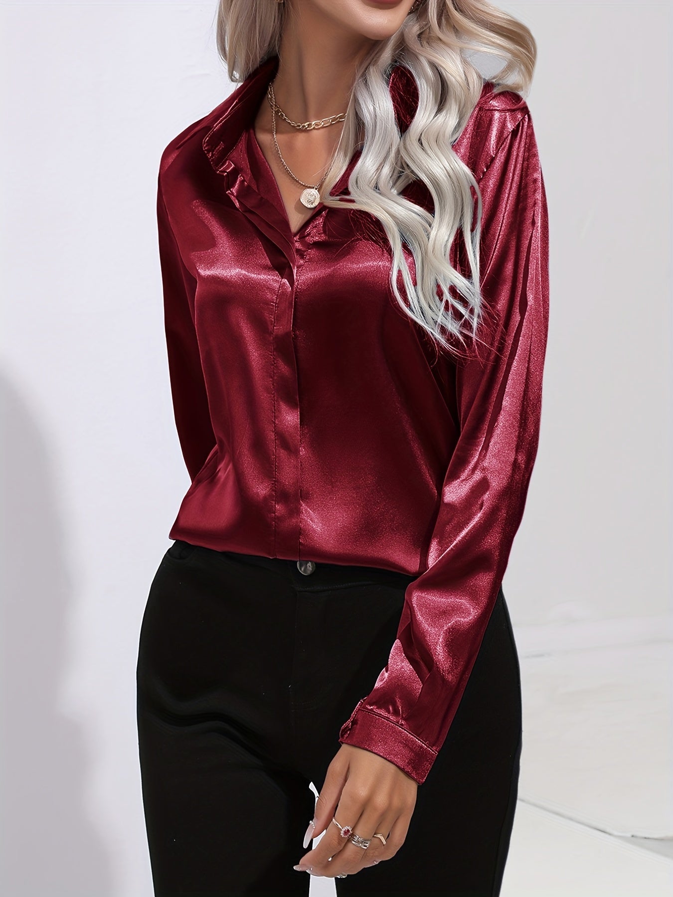 Valera | Satijnen damesblouse met lange mouwen – Elegante luxe blouse