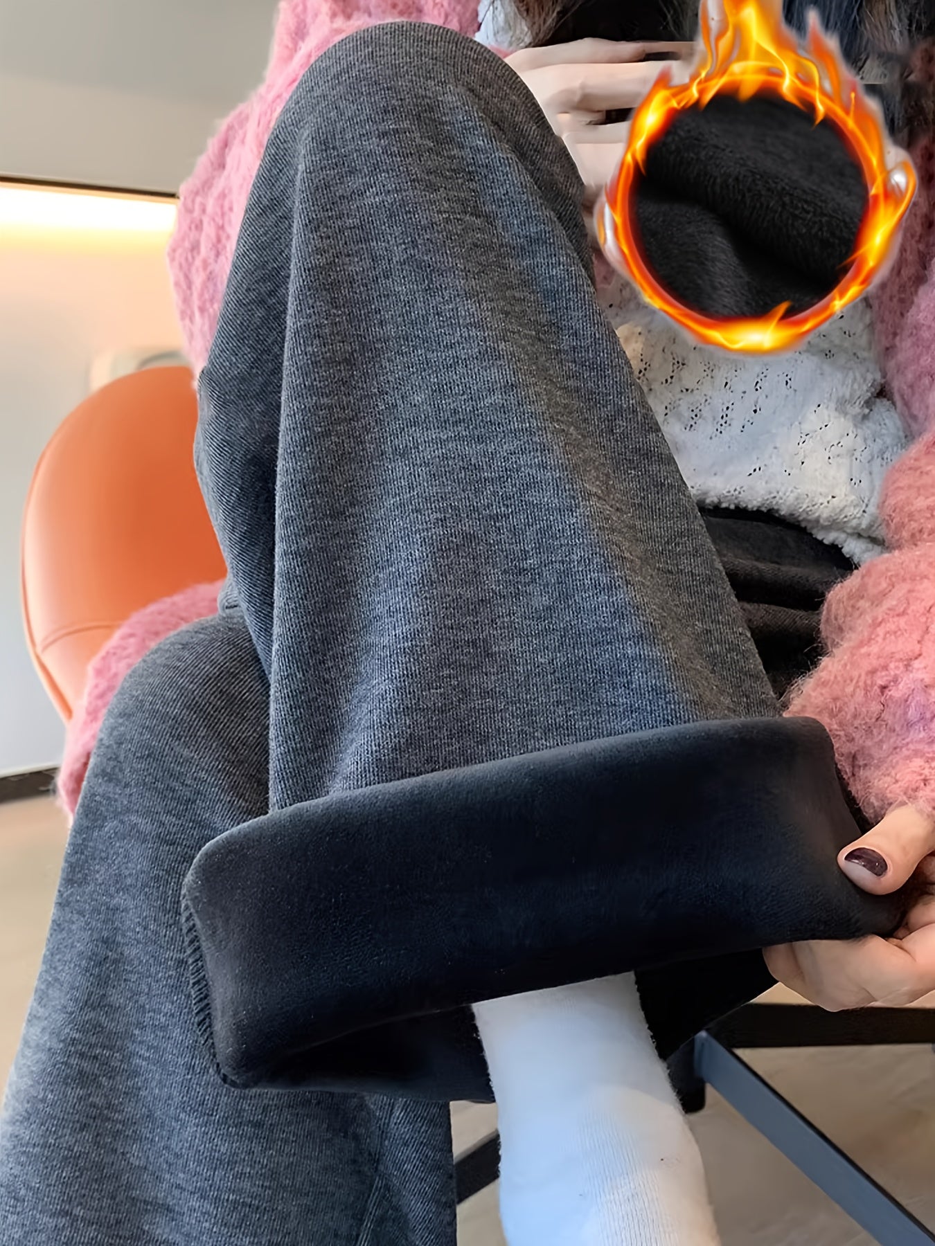 Meira | Knusse, met fleece gevoerde broek met wijde pijpen en hoge taille - Afslankende koordsluiting