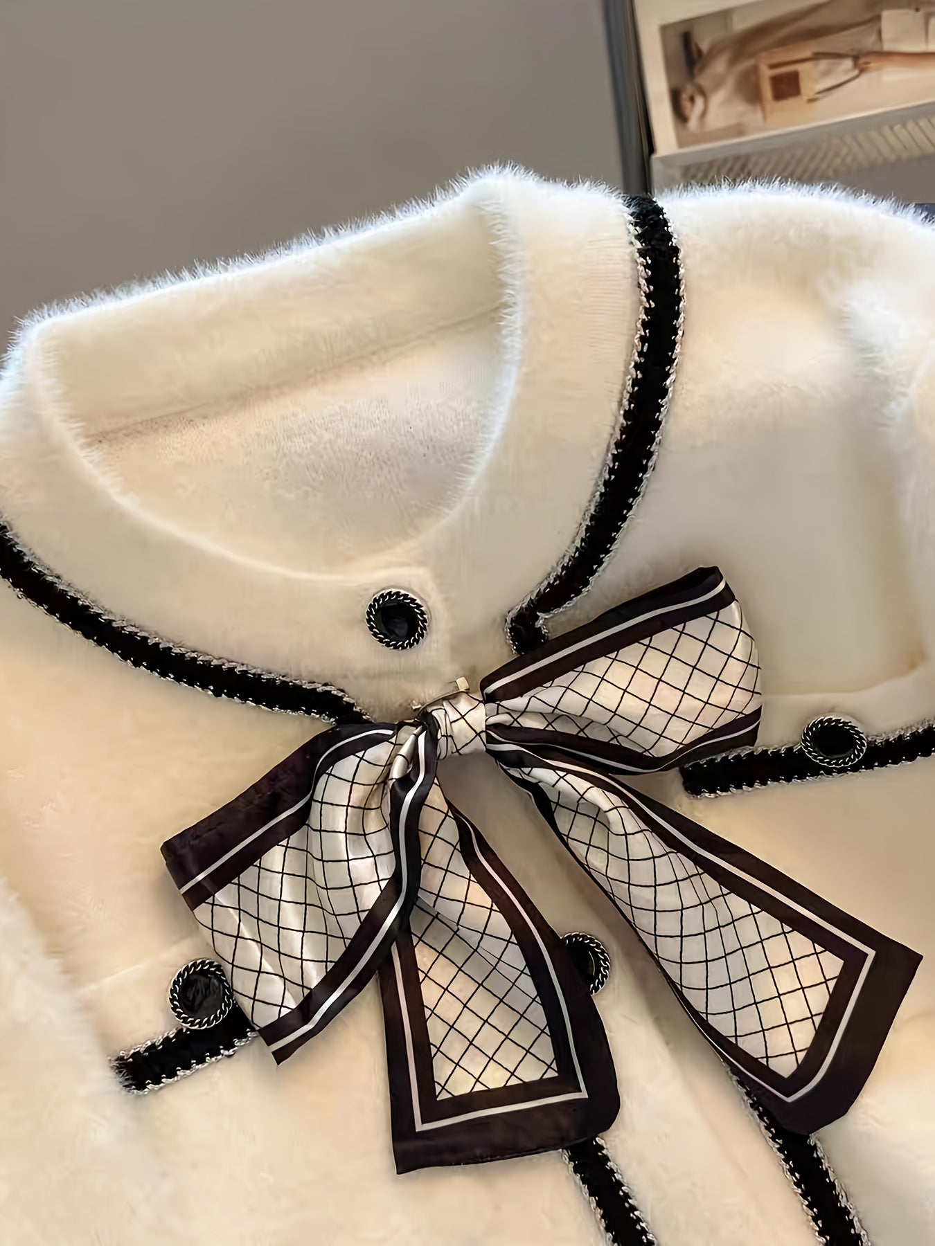 Bernice | Gebreid damesvest van nertsfleece - Knus, dik vest met lange mouwen en strikdetail