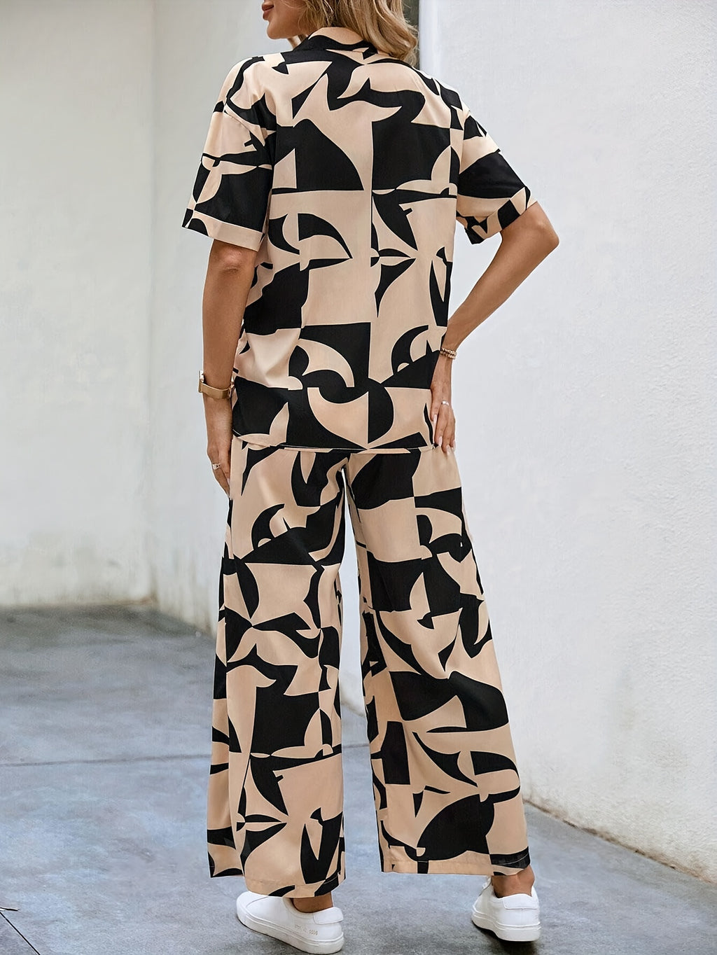 Veyra | Elegant Two-Piece Set with Abstract Print, Button-Up Shirt, and Wide-Leg Pants