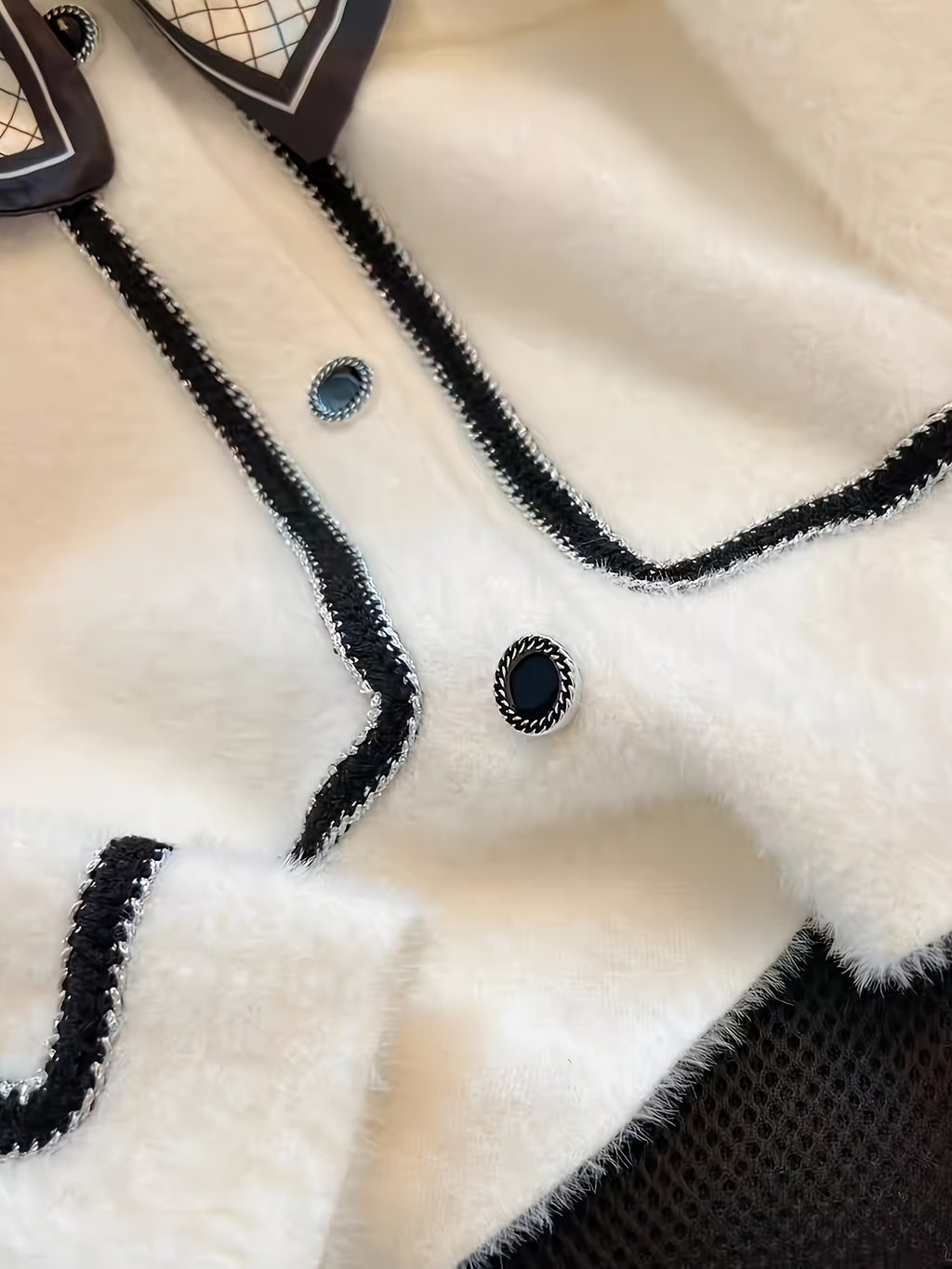 Bernice | Gebreid damesvest van nertsfleece - Knus, dik vest met lange mouwen en strikdetail