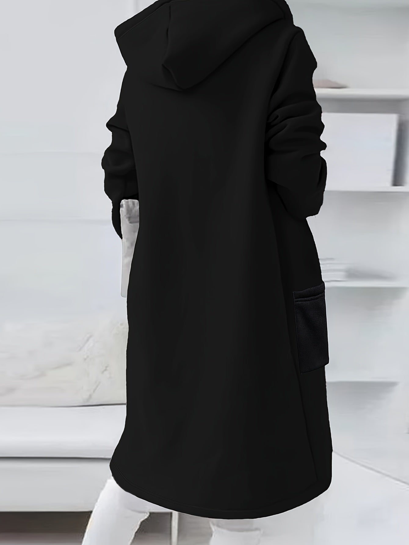 Garnet | Damesjas met lange capuchon en briefprint, met koord en ritssluiting