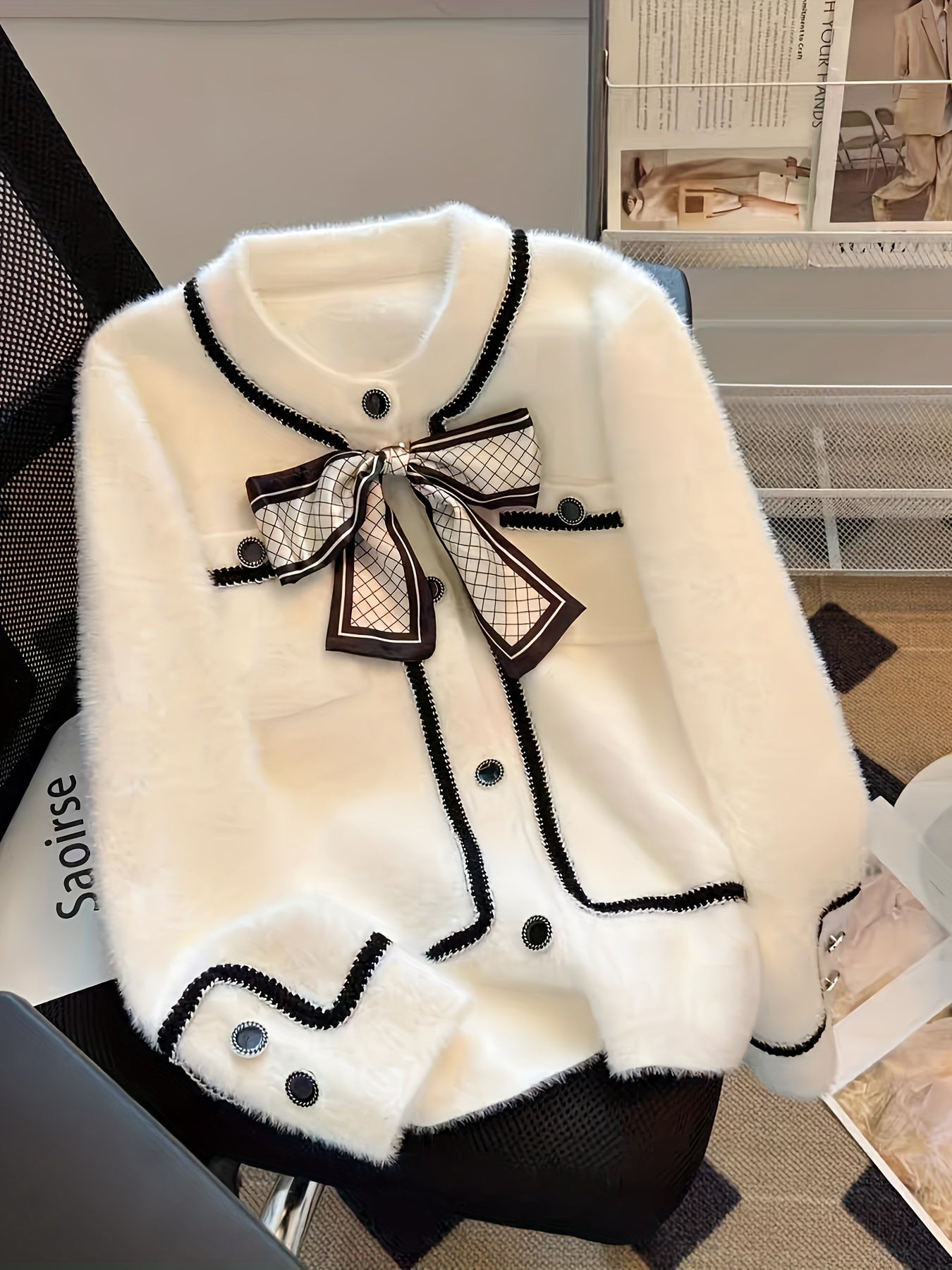 Bernice | Gebreid damesvest van nertsfleece - Knus, dik vest met lange mouwen en strikdetail