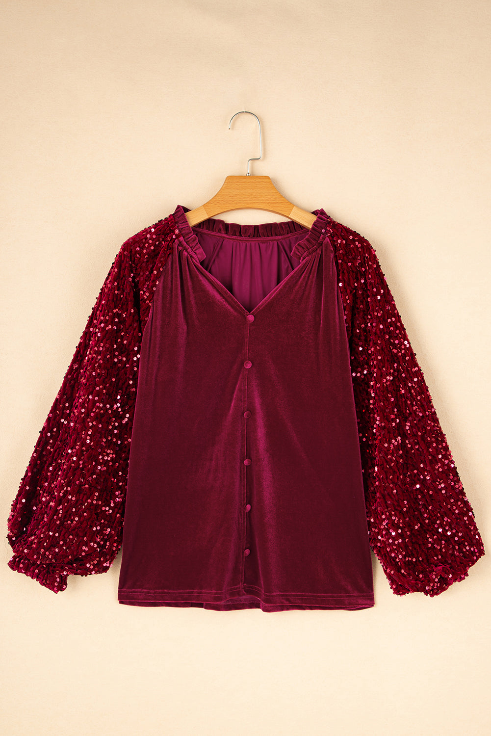 Amaris | Stijlvolle fluwelen dames-top met knoopsluiting en patchwork mouwen - feestelijke avondkleding
