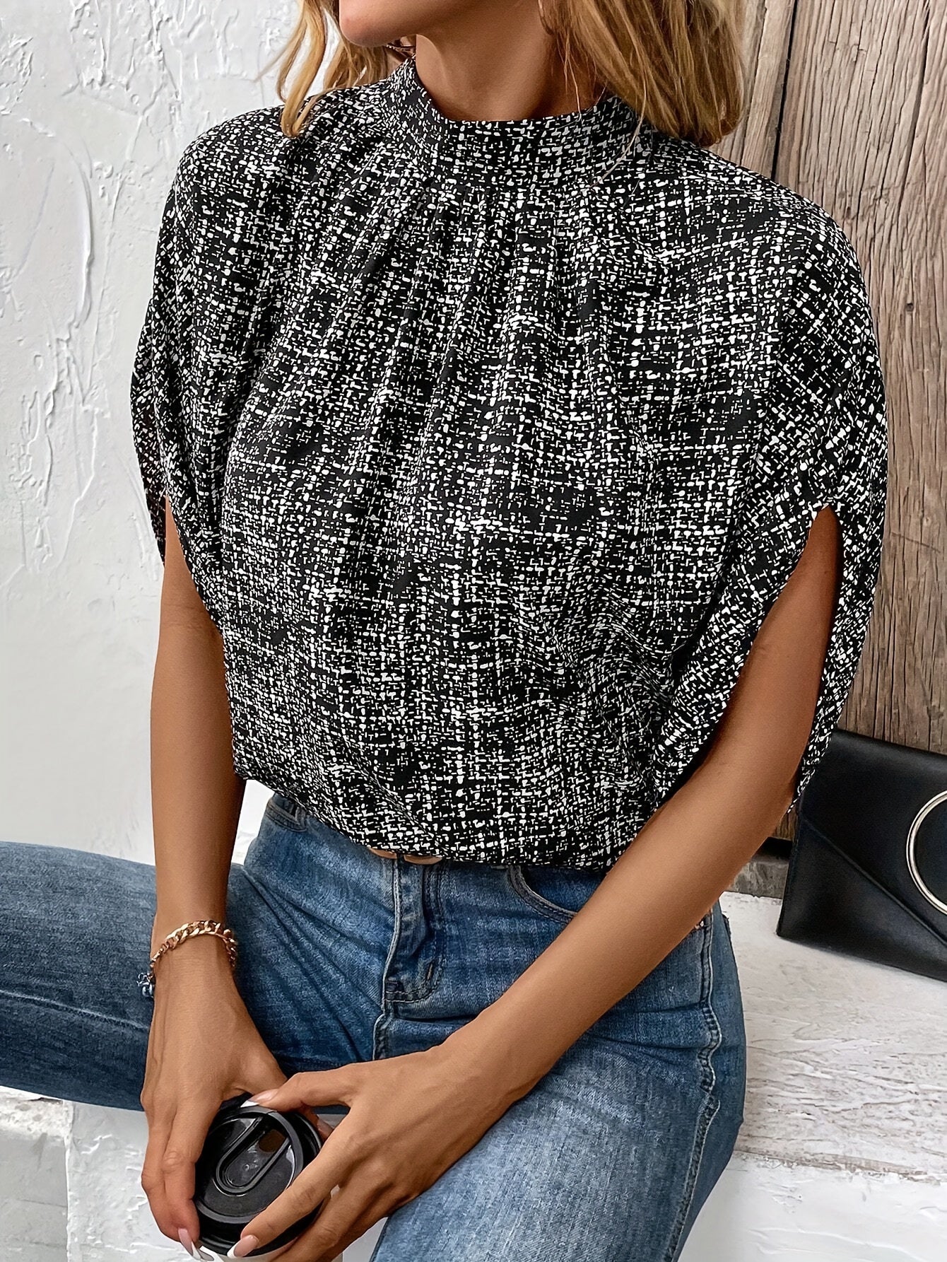 Salomea | Elegant blouse with all-over print and mock neck - Half sleeves, lightweight women's top