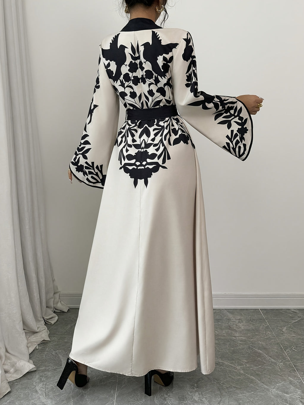 Lioris | Women's Floral Maxi Dress - Long Sleeves, Loose A-Line