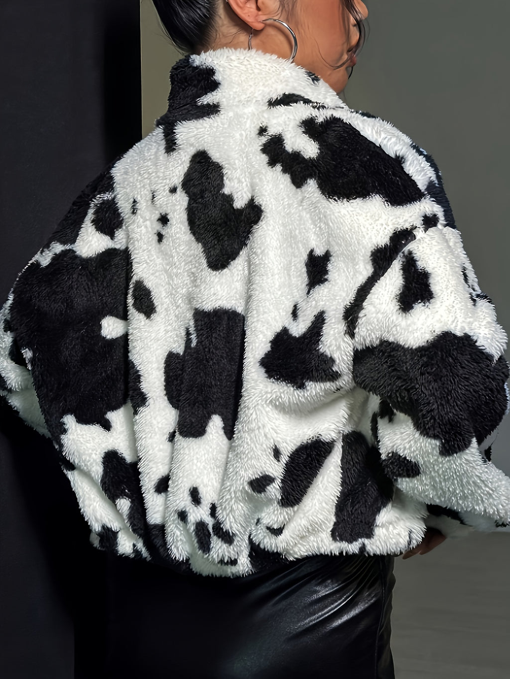 Derica | Dames Koe Patroon pluizige Jack - Rits Voorkant, Staande Kraag, Casual Teddy Bovenkleding
