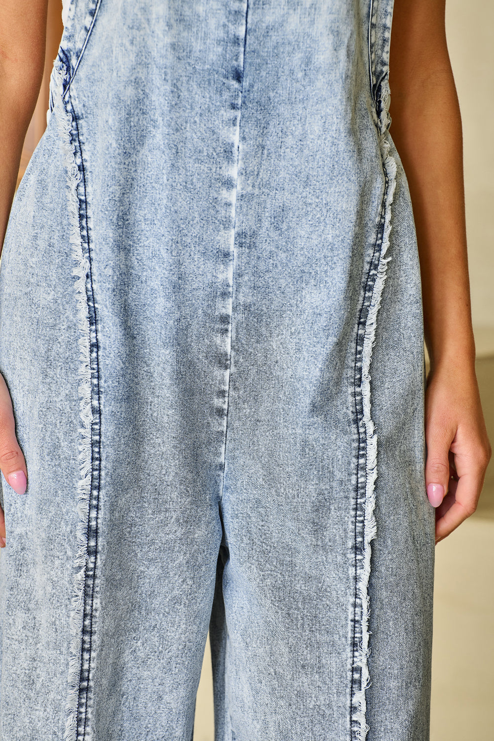 Tovah | Lichtgewassen denim jumpsuit met wijde pijpen voor dames – mouwloos, casual overall