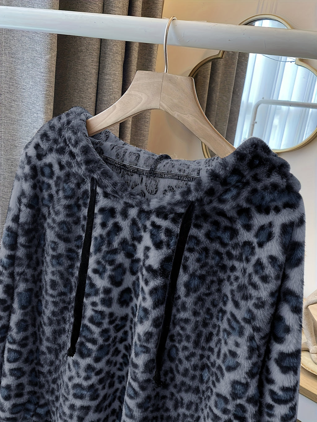 Claribel | Plus size fuzzy luipaardprint capuchon met koord - Casual Herfst/Winter Sweatshirt