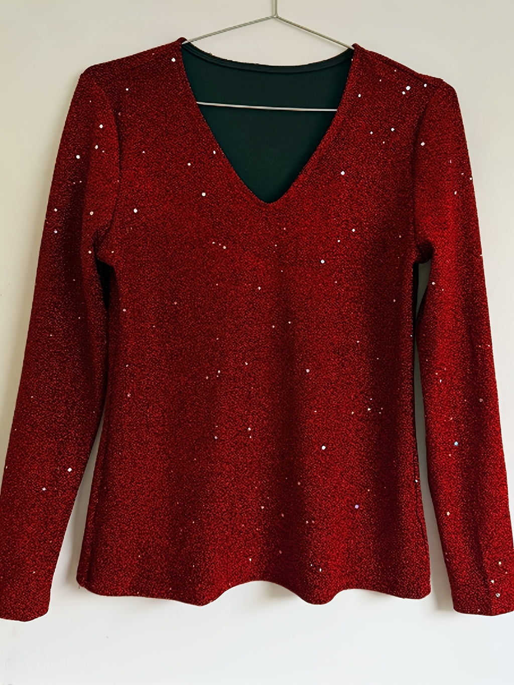 Pavlina | Elegant V-neck Long Sleeve Women's T-Shirt with Sequin Detail - Fashion Top with Style and Fit