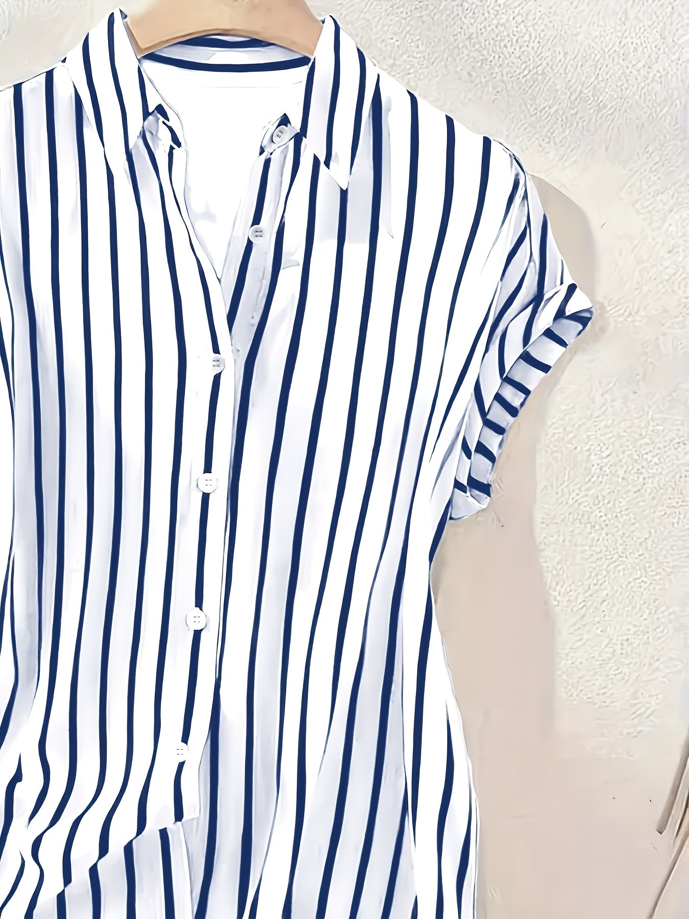 Avessina | Elegante gestreepte damesblouse – blouse met knoopsluiting en reverskraag