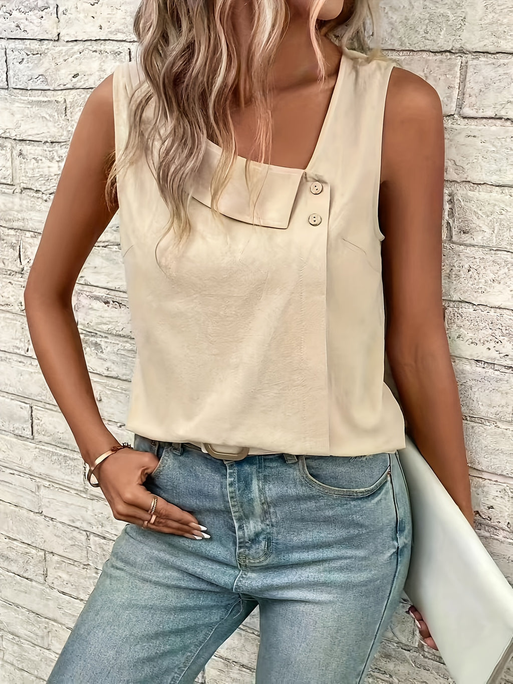 Fiametta | Asymmetrical Neck Sleeveless Tank Top - Casual Top for Women