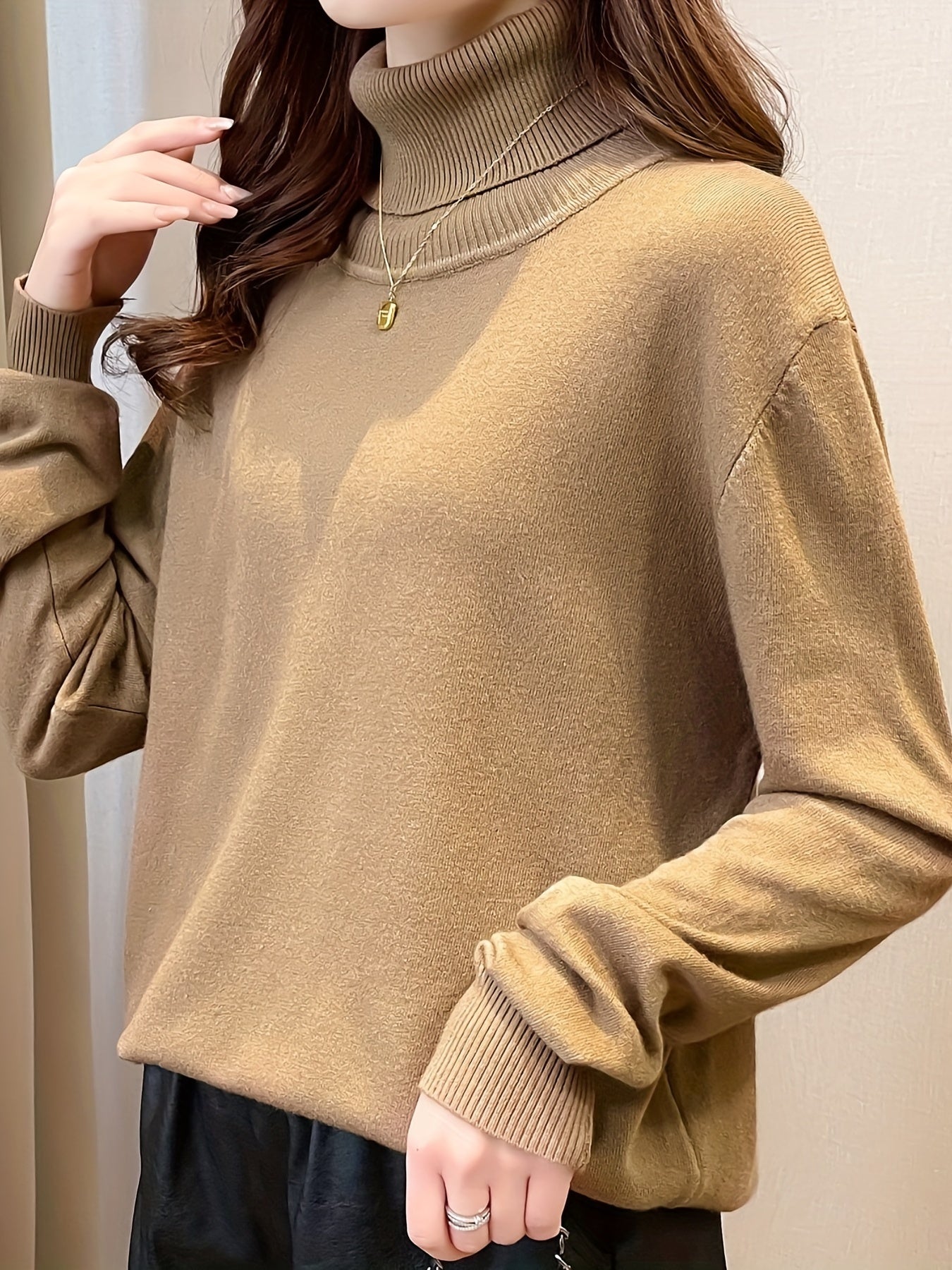 Amaranth | Plain knitted women's turtleneck sweater - Elegant long-sleeved sweater