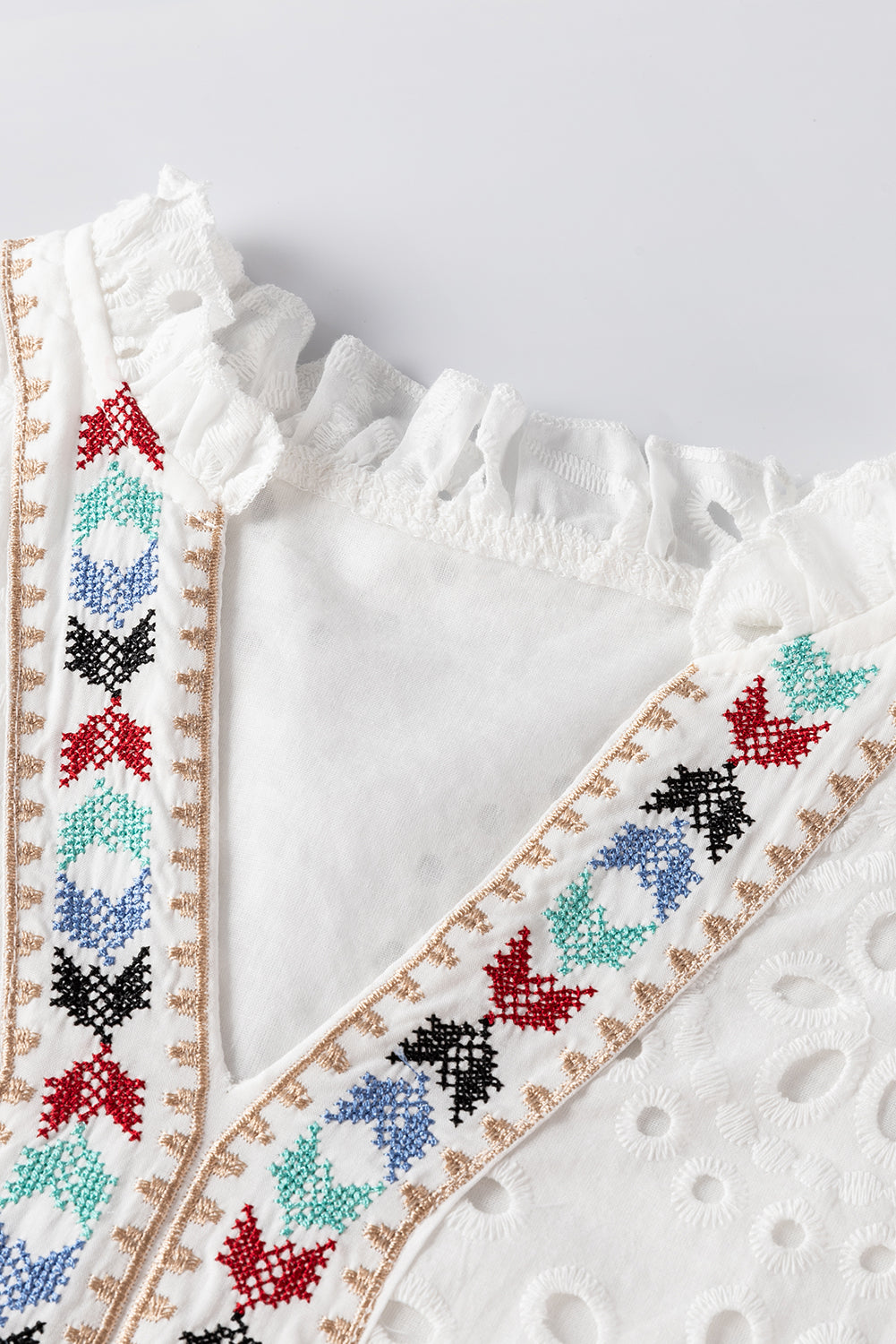 Viveca | Chique Geometrisch Borduurwerk Holle Blouse