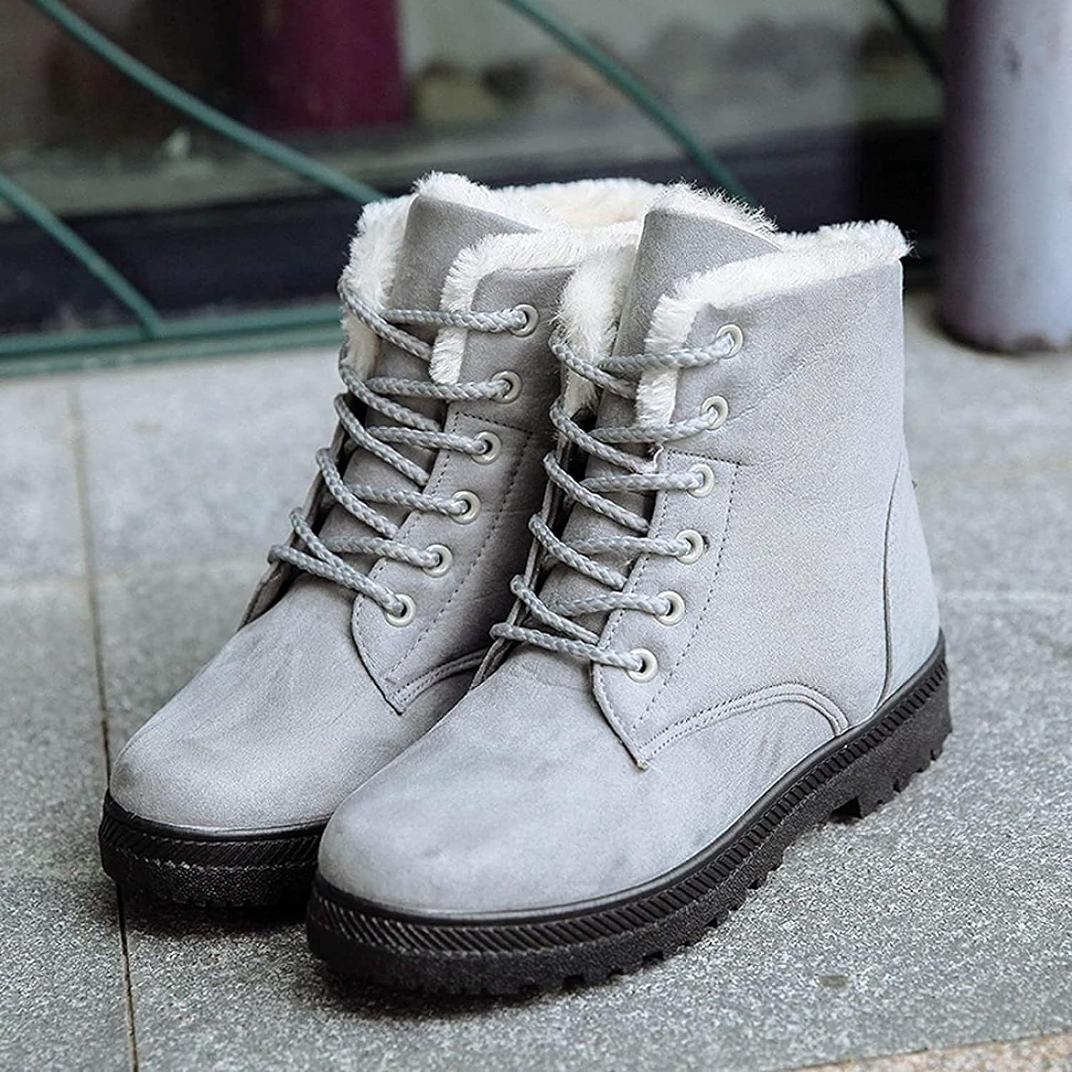 SnowTread | Antislip enkelsneeuwlaarzen met veters en pluche voering voor dames - Waterdichte winterschoenen