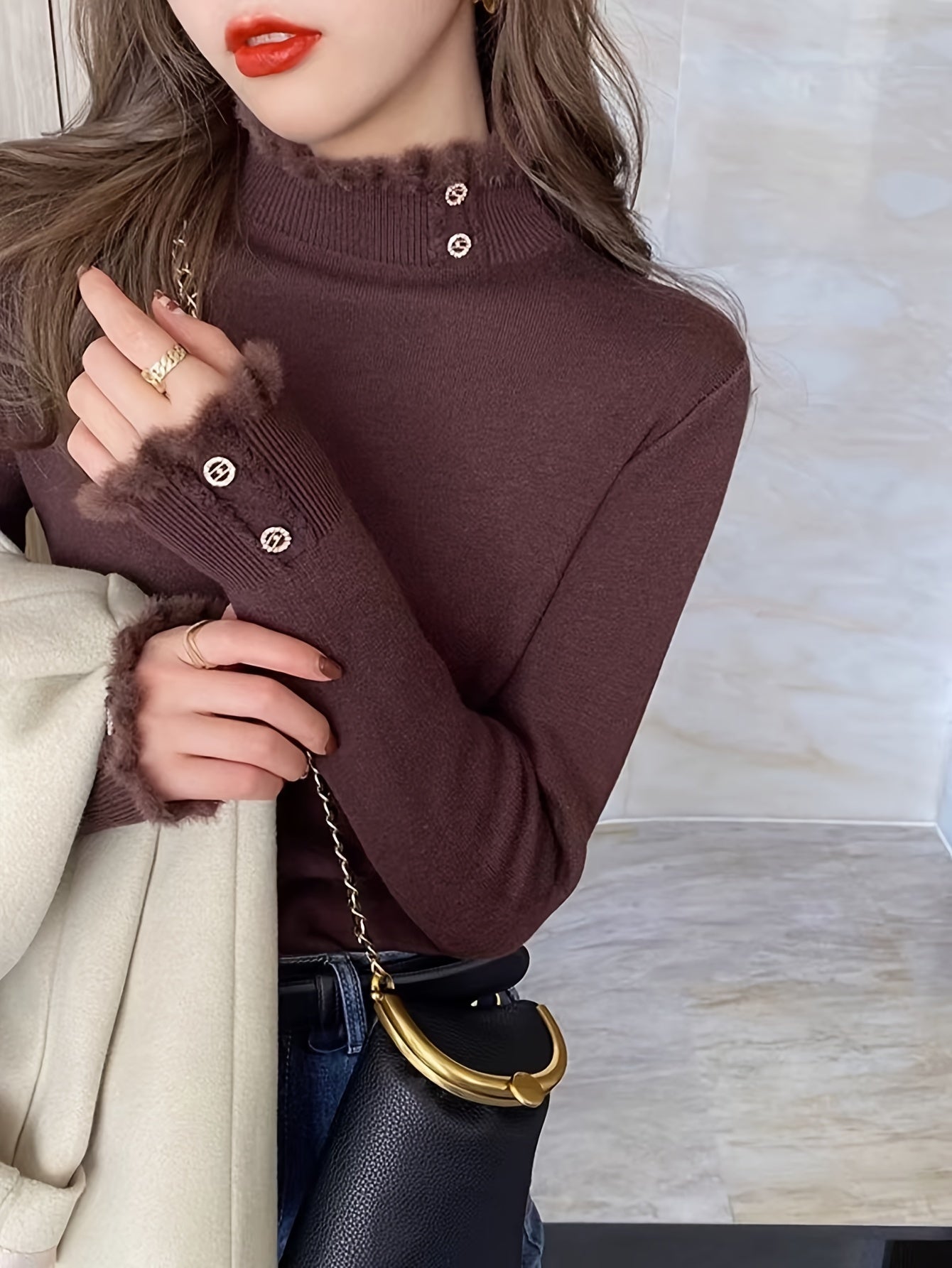 Lyssia | Gebreide dames trui met hoge hals - fleece gevoerd, knoopdetail, trui