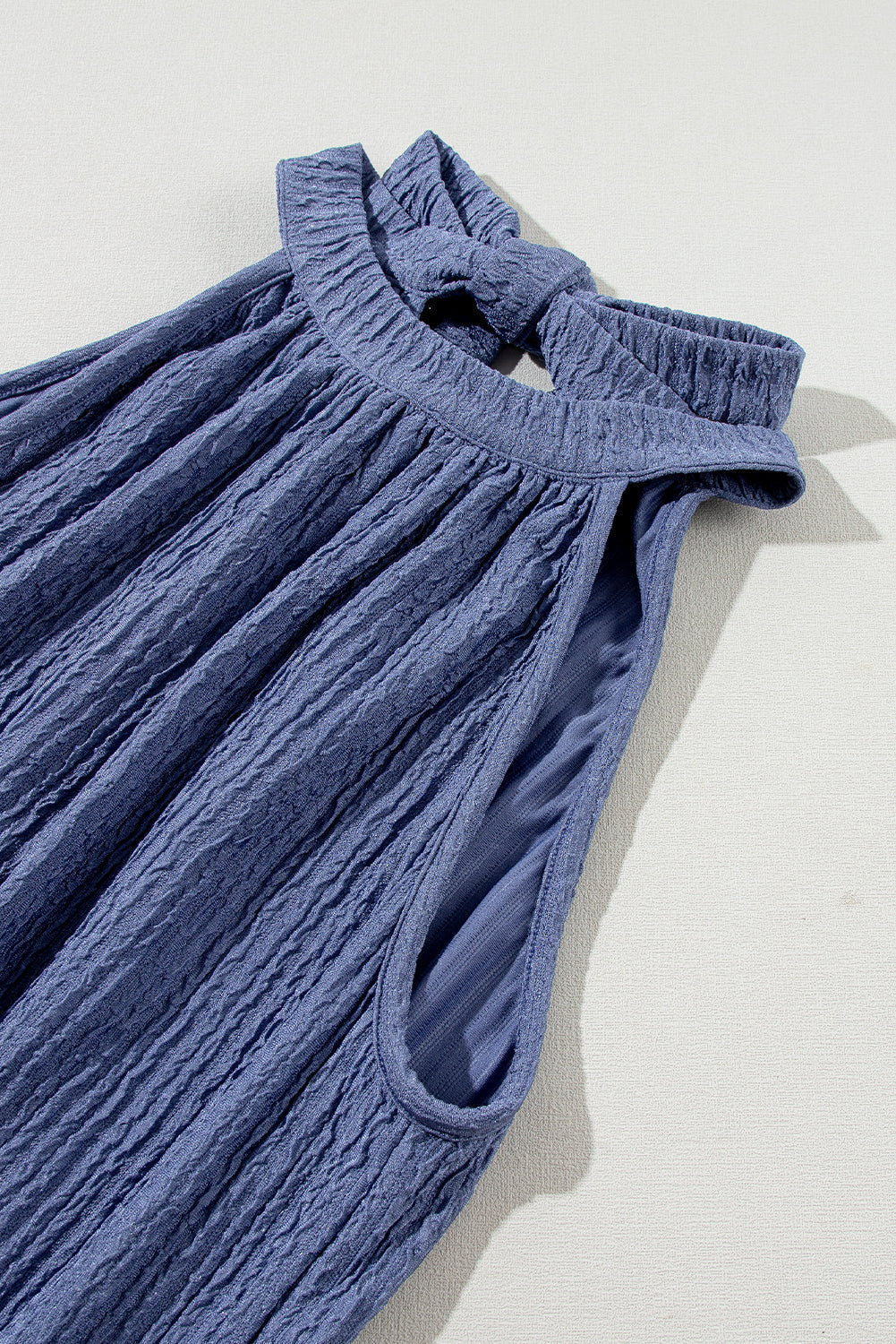 Nelian | Knoop Rug Hoog Hals Crinkle Textuur Romper