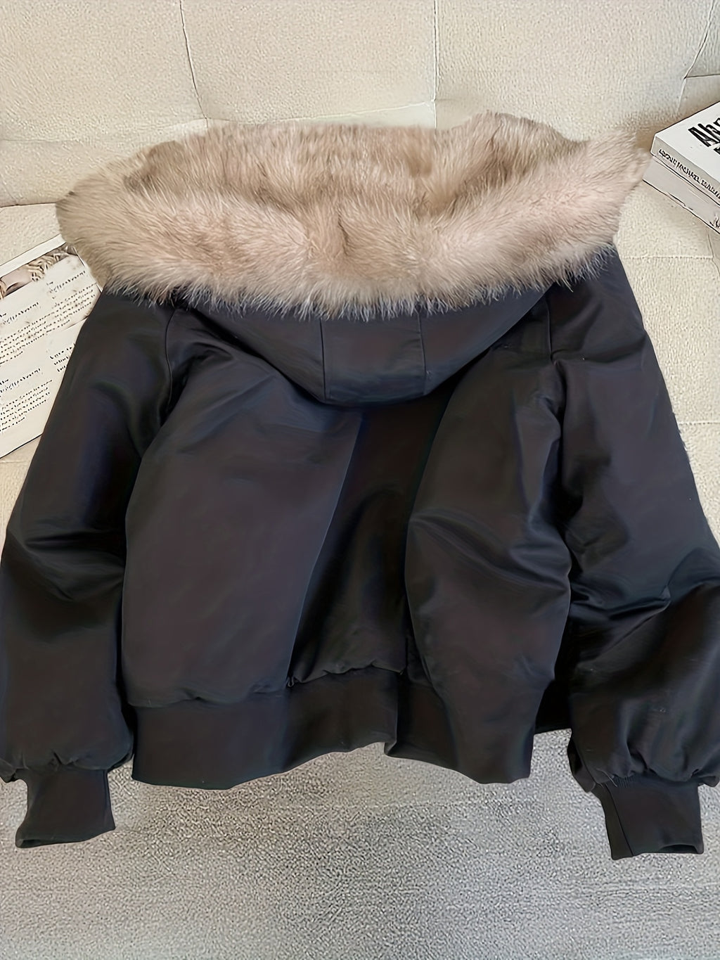Veselina | Damesjas met capuchon en fleecevoering – Warme, harige winterjas, zachte casual bovenkleding