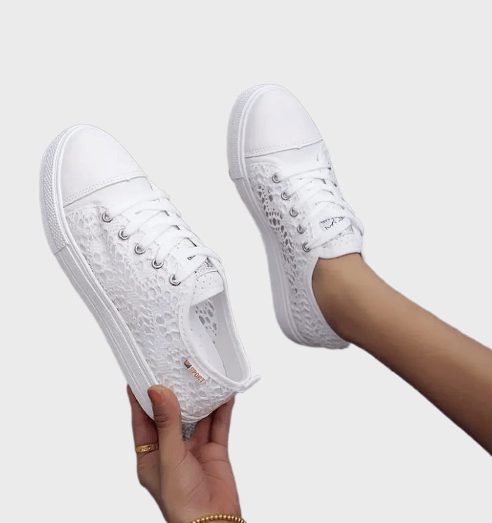 Lacette | Witte lichtgewicht damessneakers met kant - Ademend, Elegant, Casual stijl