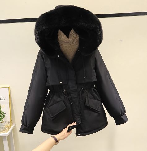 Basma | Elegante dames winterjas met fluwelen voering, Bont capuchon en oversized pasvorm