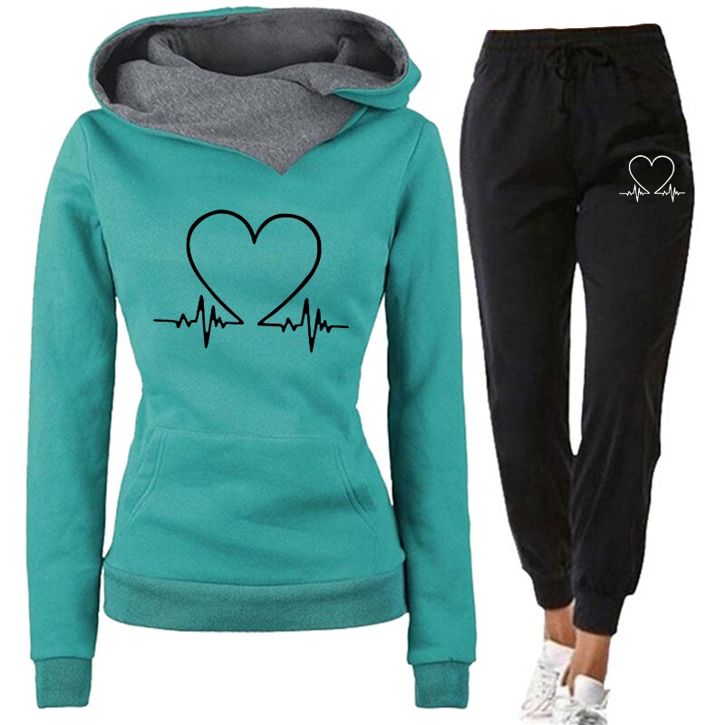 Larenna | Comfortabele hoodie- en joggingbroekenset – hartjesprint, warme, zachte loungewear