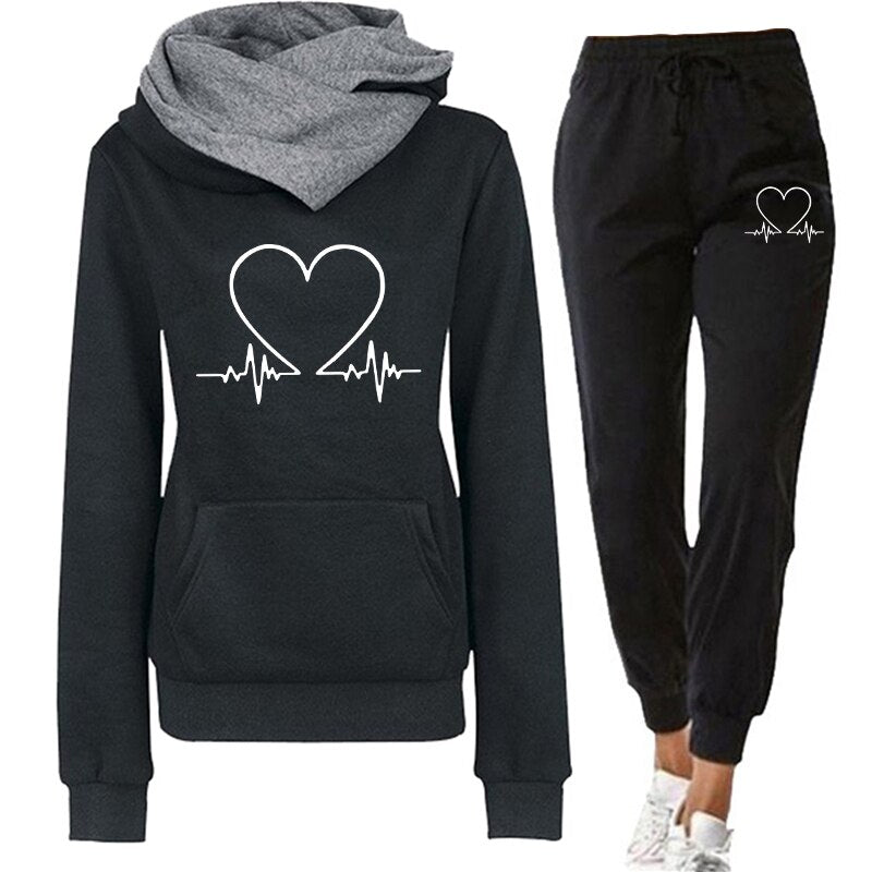 Larenna | Comfortabele hoodie- en joggingbroekenset – hartjesprint, warme, zachte loungewear