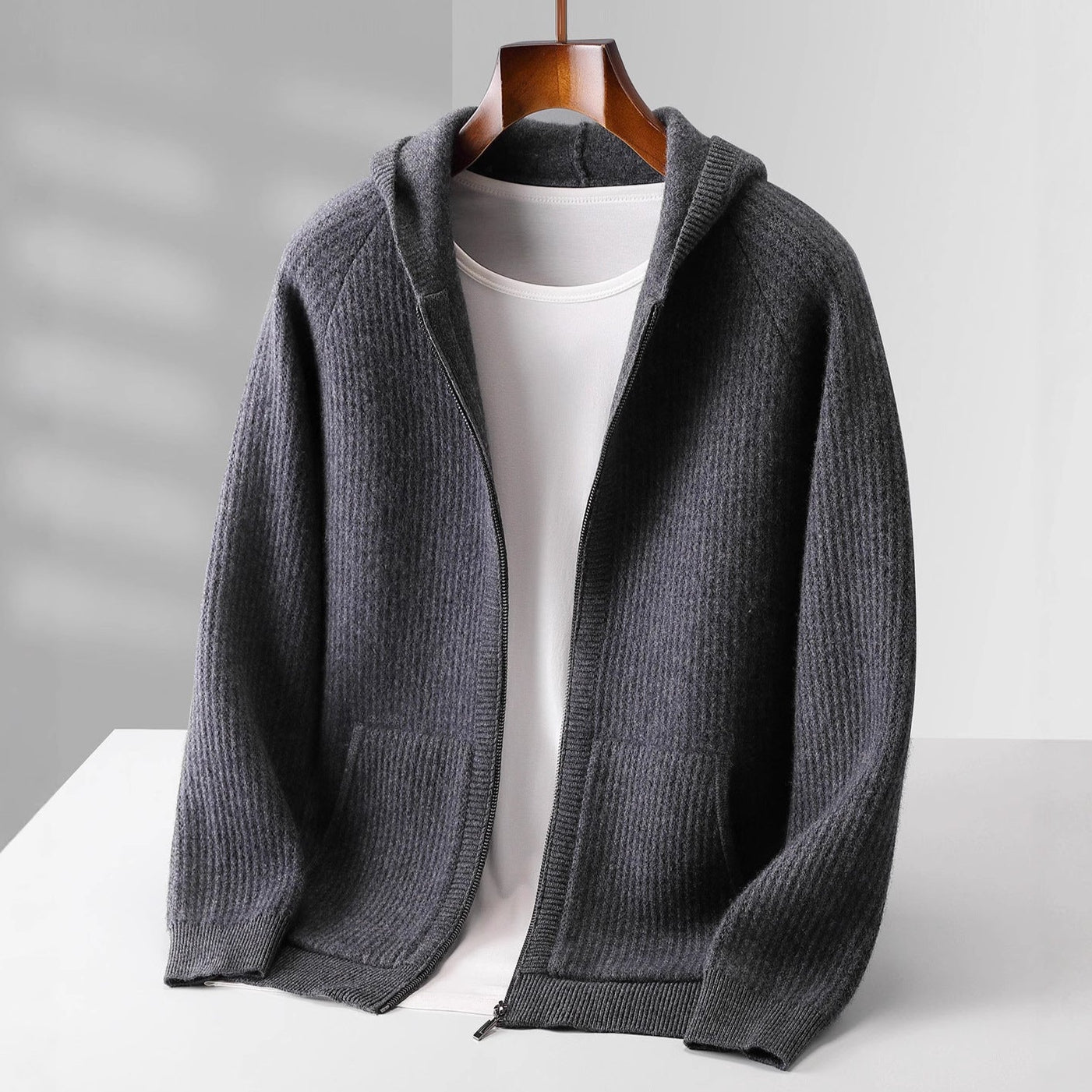 Delyan | Luxe kasjmier hoodie voor heren – Zachte, warme jas met capuchon en ritssluiting