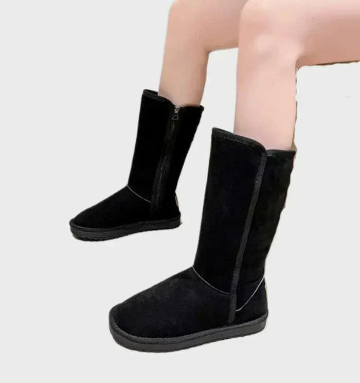 AlpineChic | Dameswinterlaarzen met schapenvachtvoering – waterdicht suède, antislipzool, warm en stijlvol