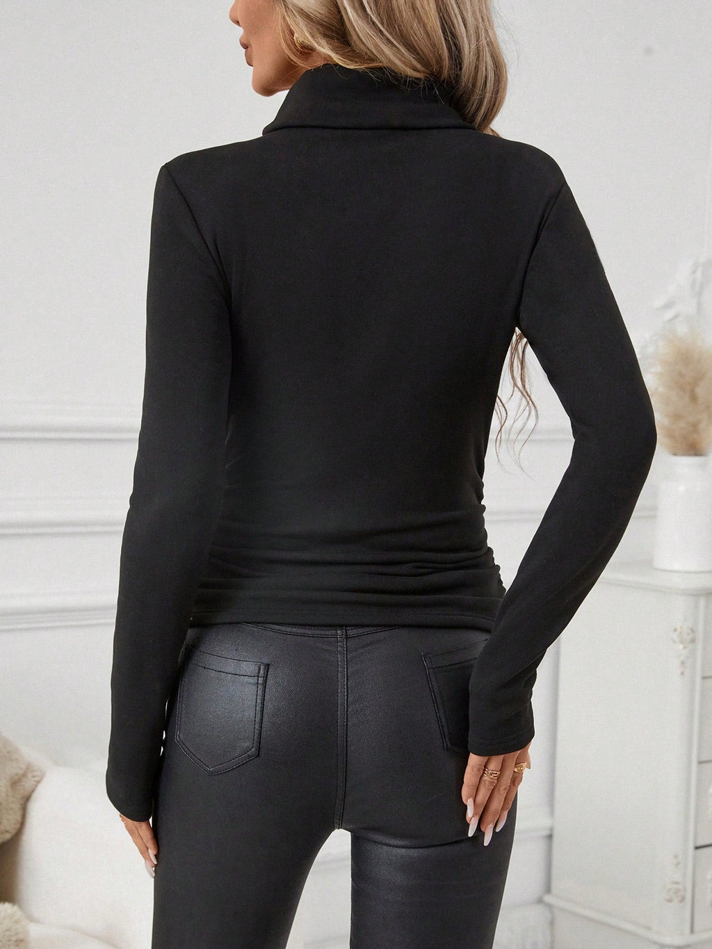 Thalira | Dames trui met getailleerde taille en col – Comfortabel, zacht en elegant breiwerk