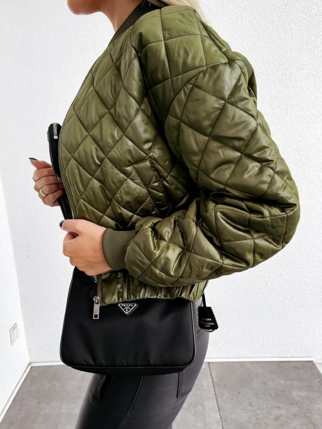 Sonja | Elegant gewatteerd bomberjack voor dames - warme, stijlvolle en veelzijdige winterkleding