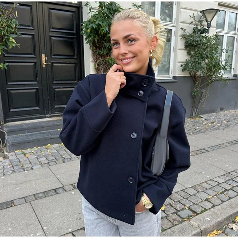 Jubria | Korte damesjas – Modieuze jas met hoge kraag en knopen, casual en elegant