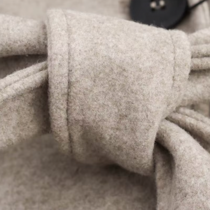 Naida | Dames winter trenchcoat met dubbele rij knopen, riem, bontkraag & elegant ontwerp