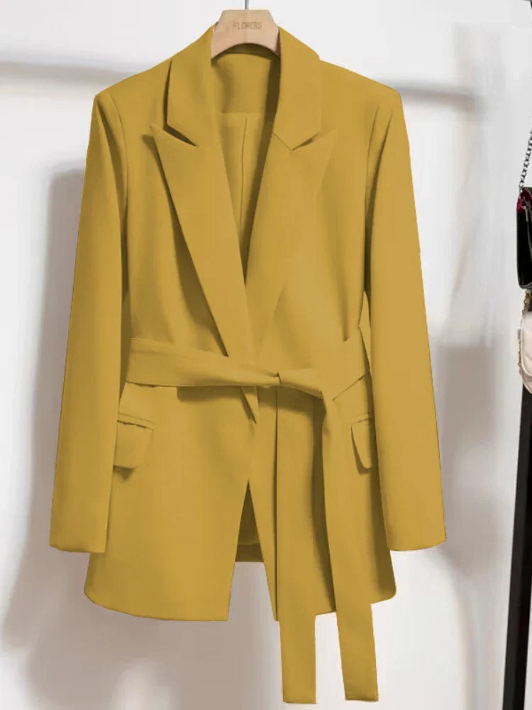 Enina | Blazer élégant pour femme avec ceinture à nouer – Veste moderne à manches longues, idéale pour le travail et les loisirs