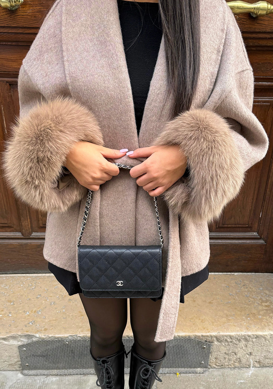 Asta | Manteau d'hiver luxueux pour femme avec poignets en fourrure et ceinture à nouer – Vêtement d'extérieur élégant et chaud
