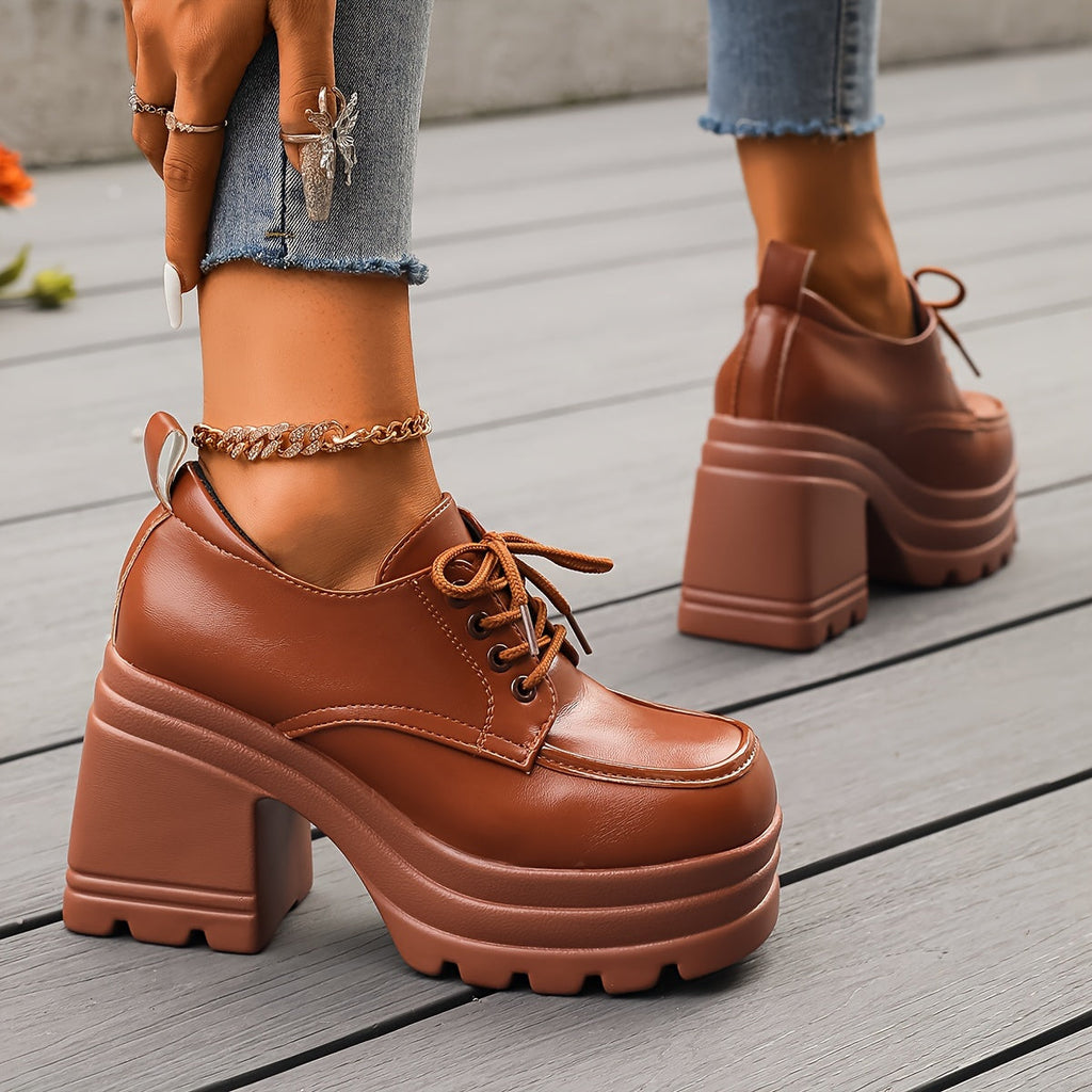 Plaforma | Retro platform oxfords voor dames – stoere veterschoenen, hakken in vintage stijl