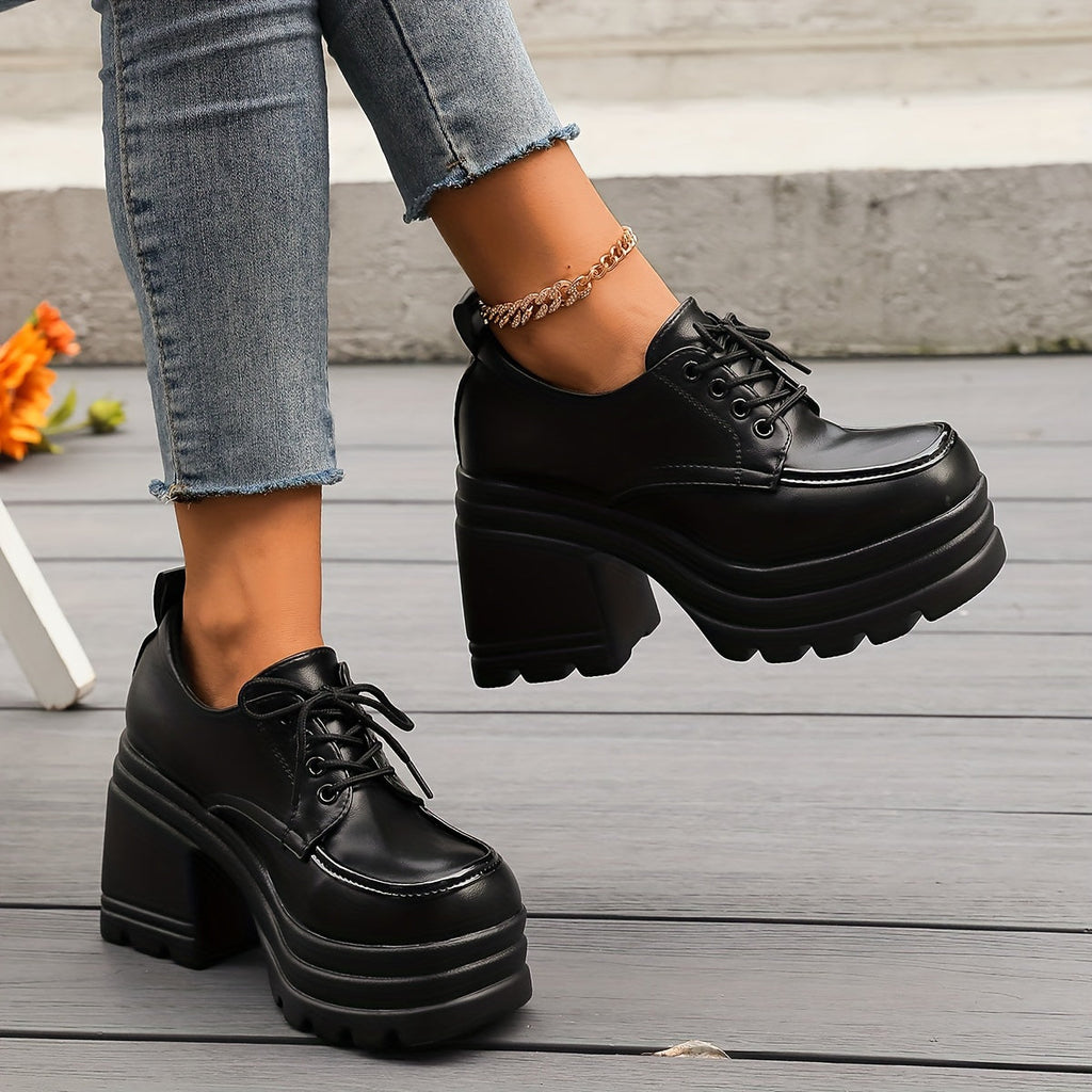 Plaforma | Retro platform oxfords voor dames – stoere veterschoenen, hakken in vintage stijl