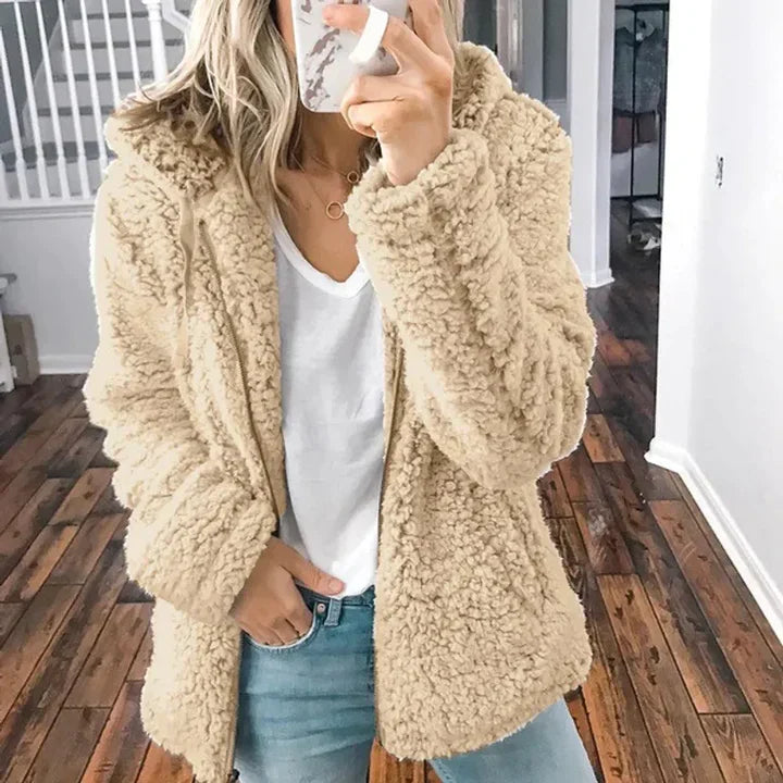 Novera | Warme teddyjas voor dames met capuchon – volledige ritssluiting, geïsoleerd, comfortabele winterjas