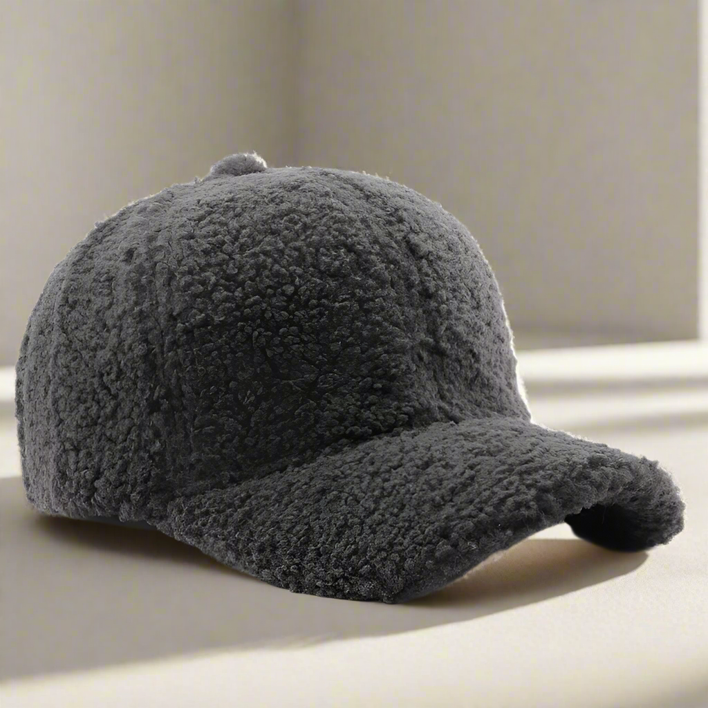 CozyCap | Teddy Cap – Verstelbare winterpet, pluche teddyfleece (56-59 cm)