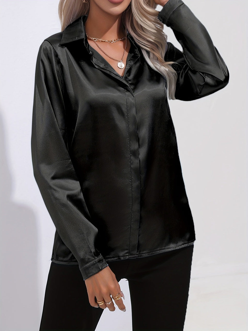 Valera | Satijnen damesblouse met lange mouwen – Elegante luxe blouse