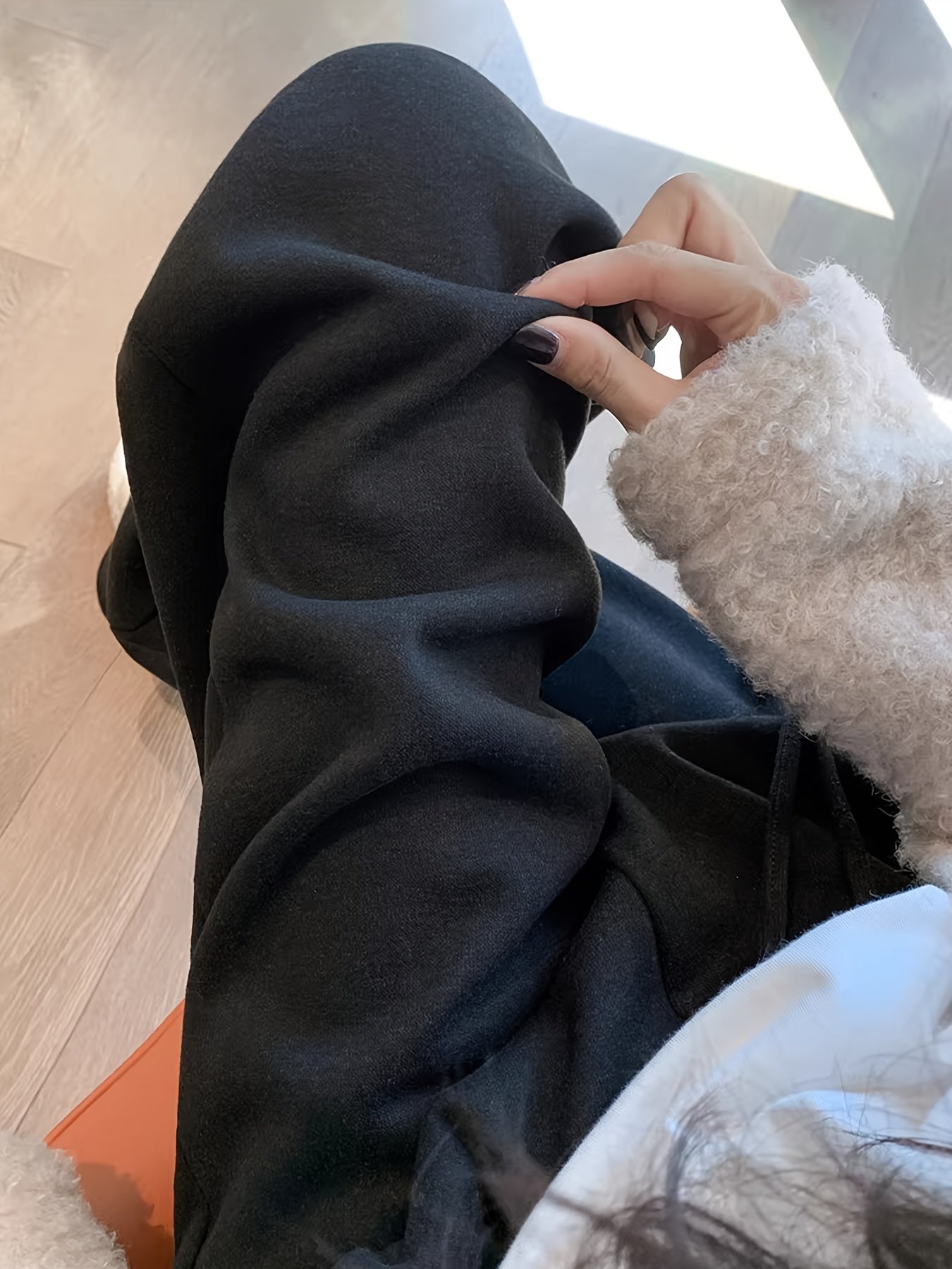 Meira | Knusse, met fleece gevoerde broek met wijde pijpen en hoge taille - Afslankende koordsluiting