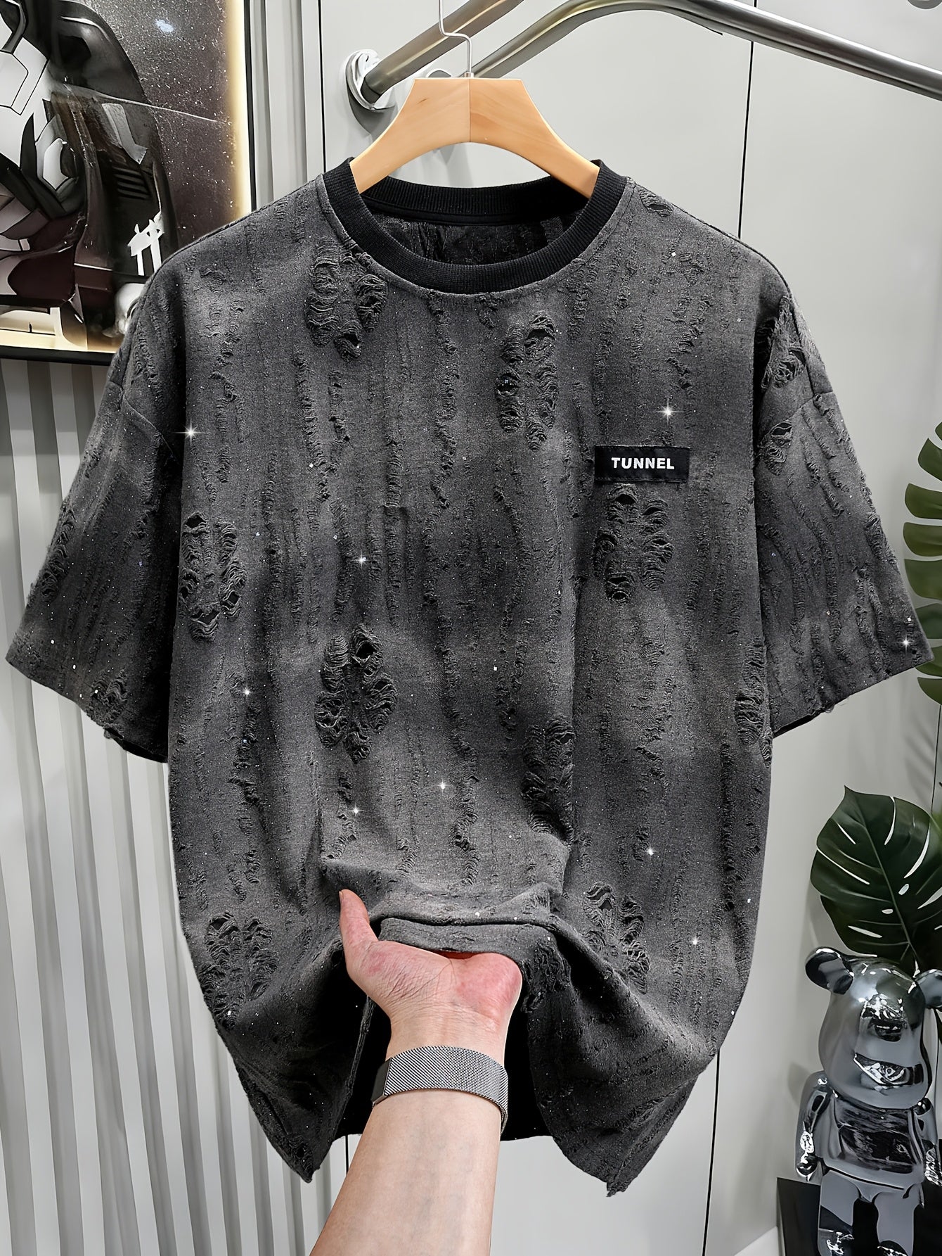 Kyric | Zwart T-shirt met structuur voor heren – korte mouwen, tunnelletterprint