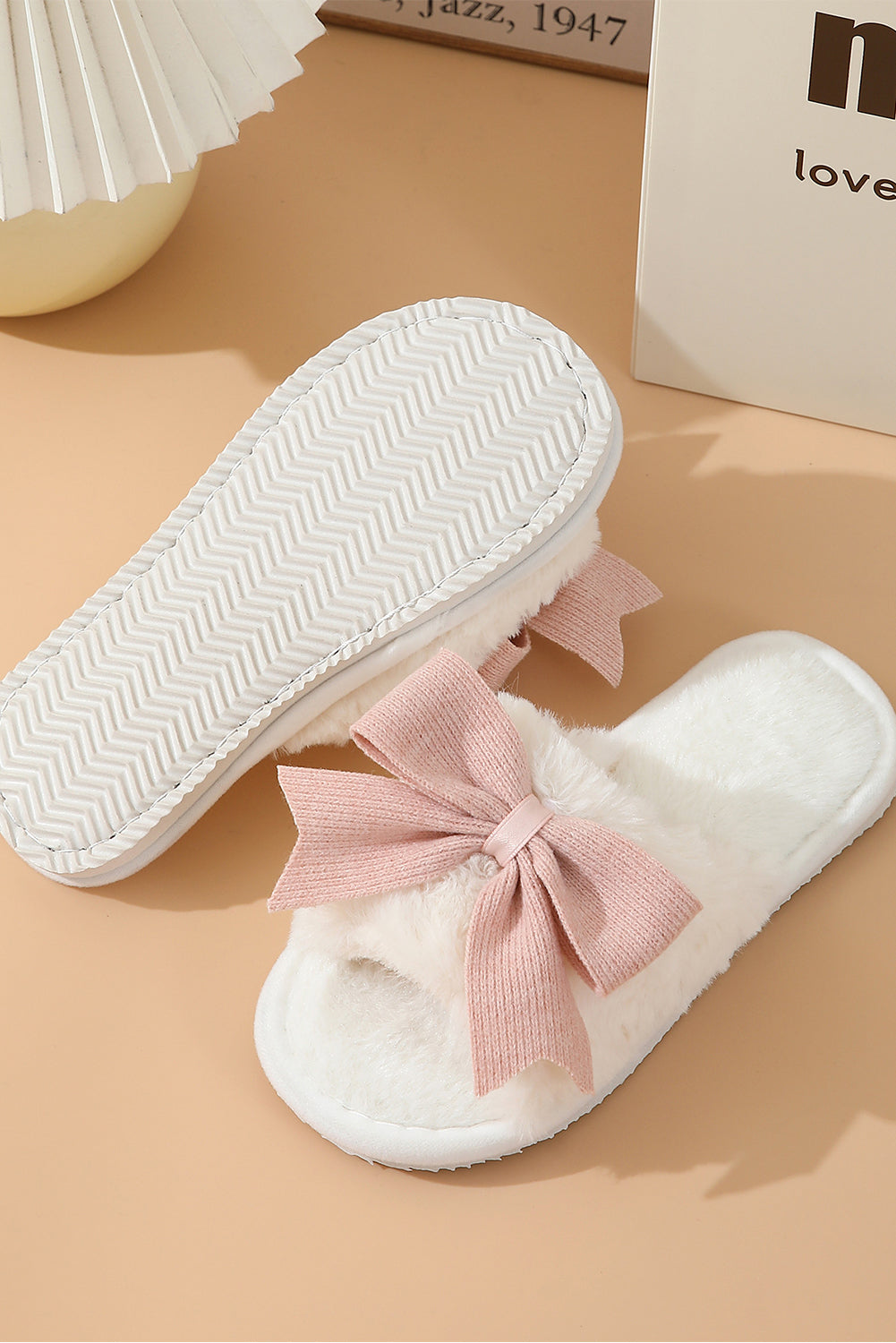 FluffySteps | Ultrazachte pantoffels van pluche met een verfijnde strik