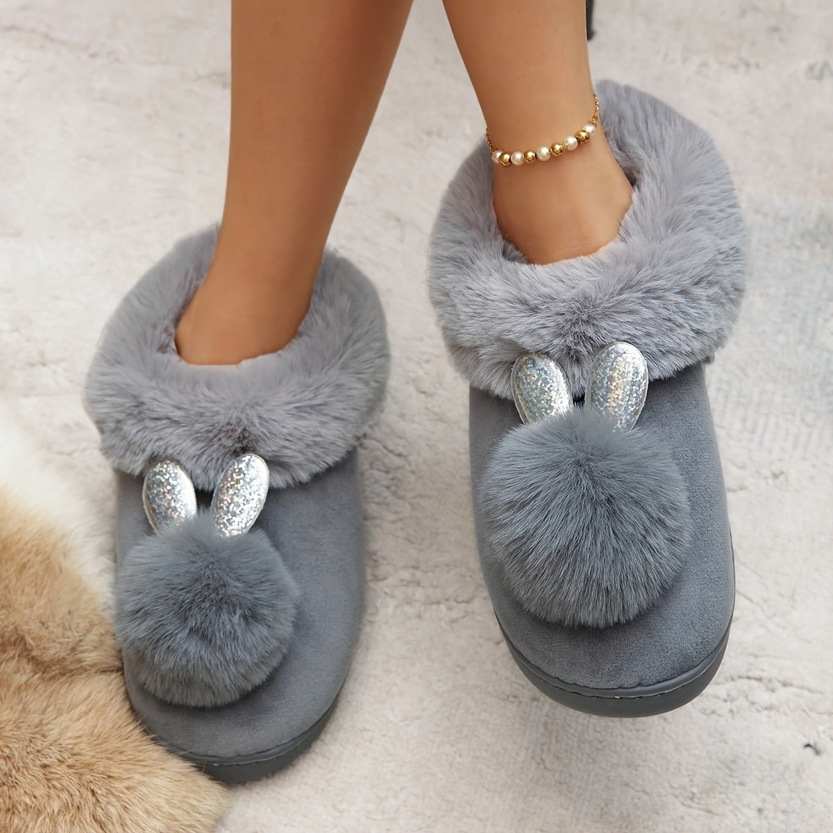 DazzleStep | Pantoufles d'hiver doublées de peluche et ornées de strass - Chaussures d'intérieur confortables et élégantes